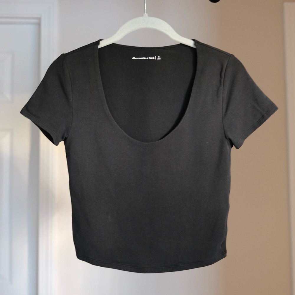 Abercrombie Black Cropped Scoop neck Shirt